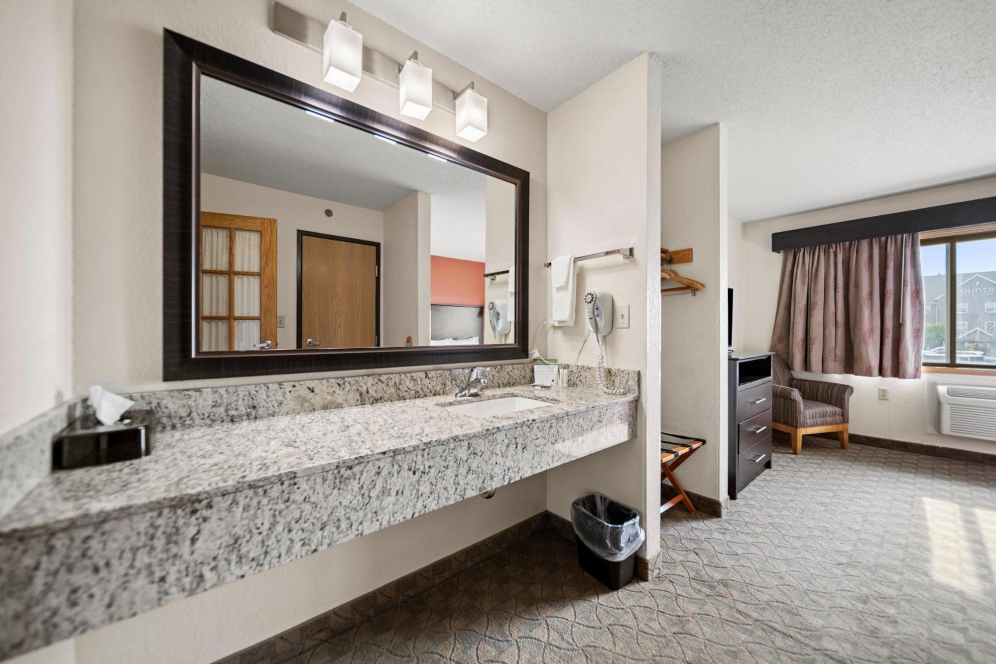One-Bedroom Premier King Suite Non-Smoking,1644431409:JPEG